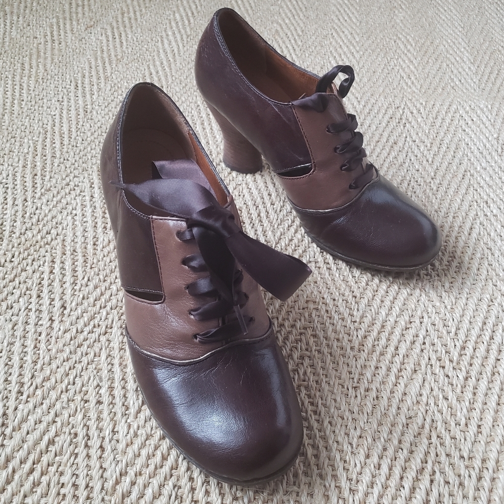Naya Brown Ankle Booties